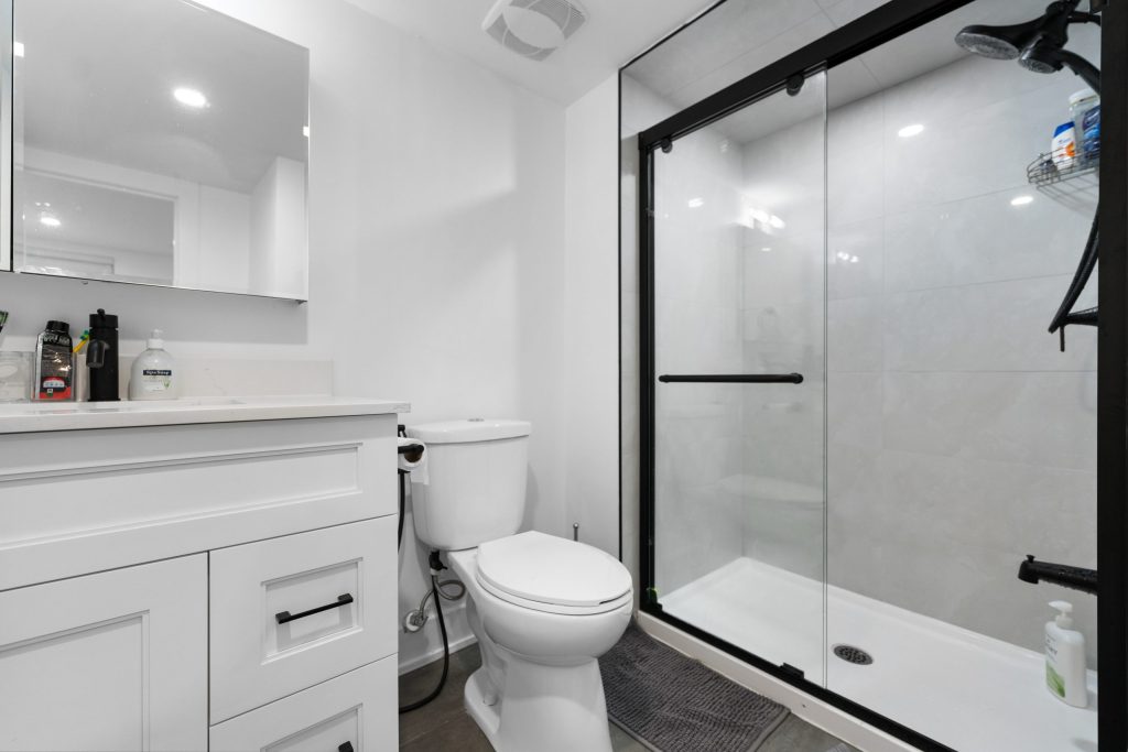 Washroom Renovation - Pacific Builders Canada